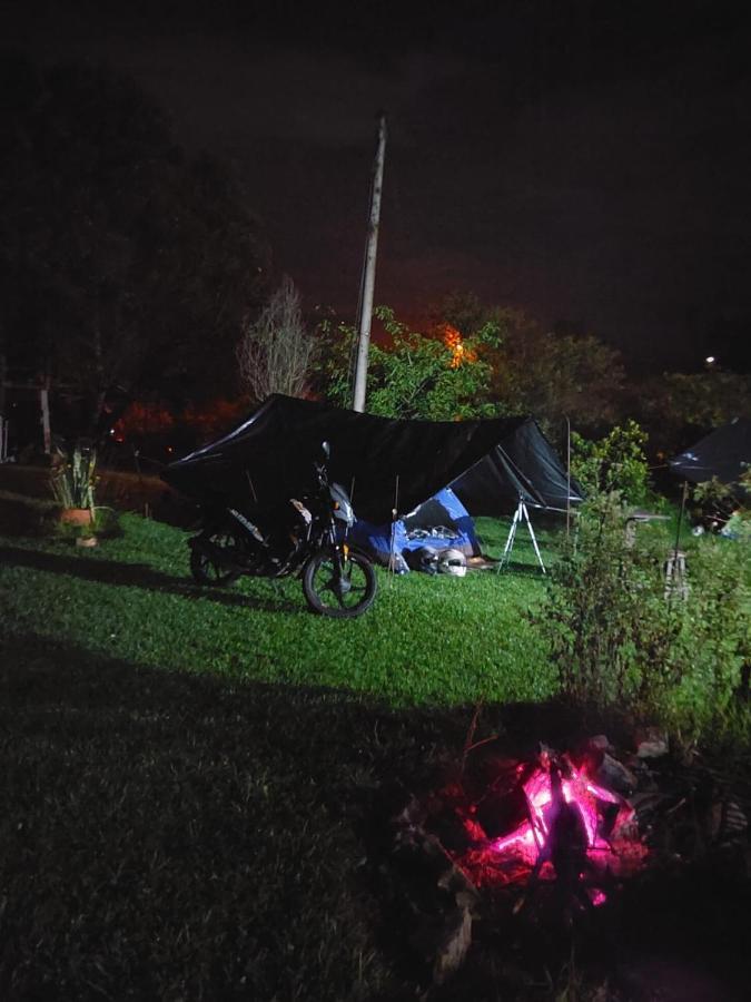 Гостьовий будинок Hospedaje Y Zona De Camping Pistacho Вілья-де-Лейва Екстер'єр фото